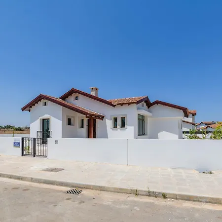 Kymma Villa #16 Ajía Nápa Szoba fotó