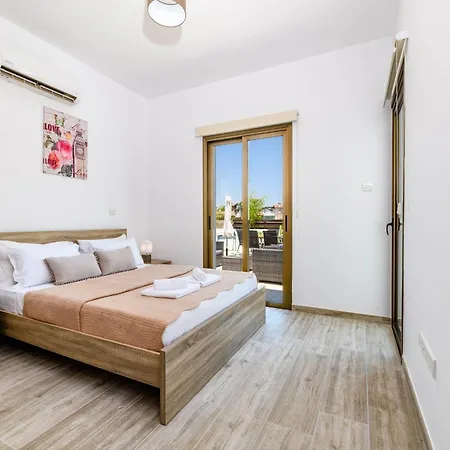 Kymma Villa #16 Ajía Nápa Szoba fotó